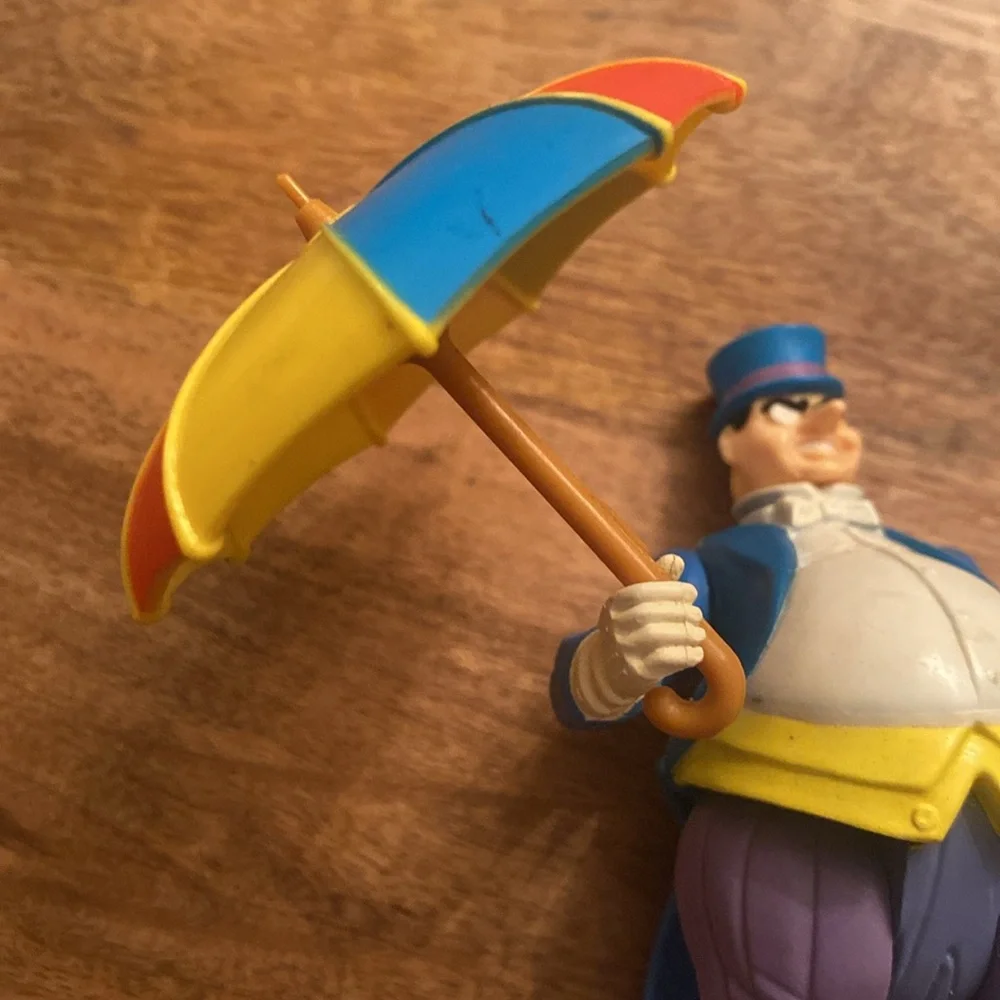1984 Vintage Kenner Super Powers The Penguin Action Figure w/ Umprella Top - Picture 4 of 10